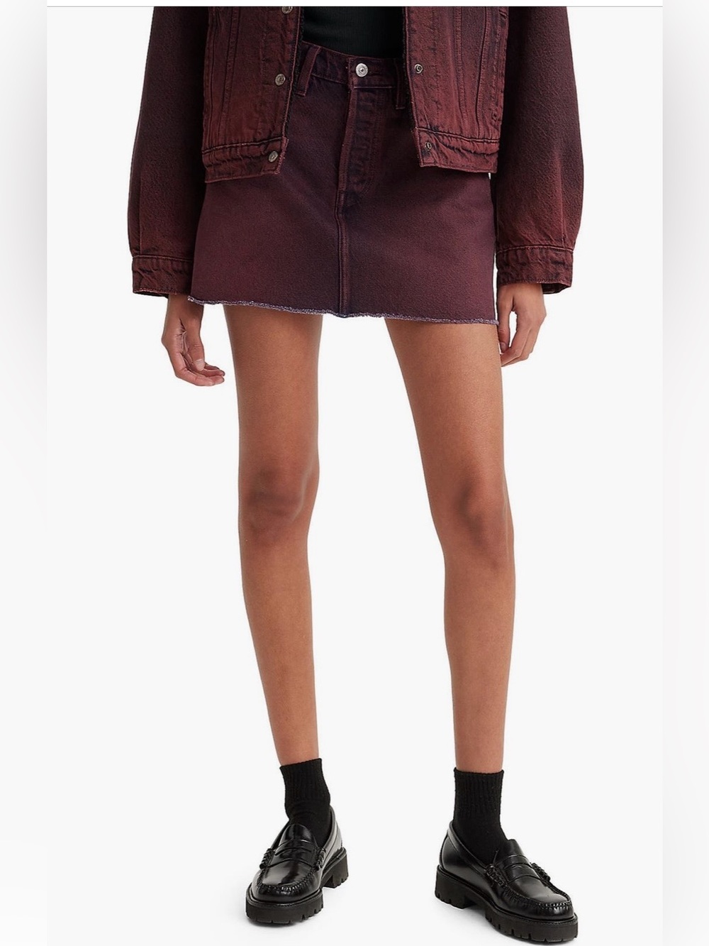 NWOT Burgundy Levi’s Icon Raw Hem Denim Miniskirt - Size 27